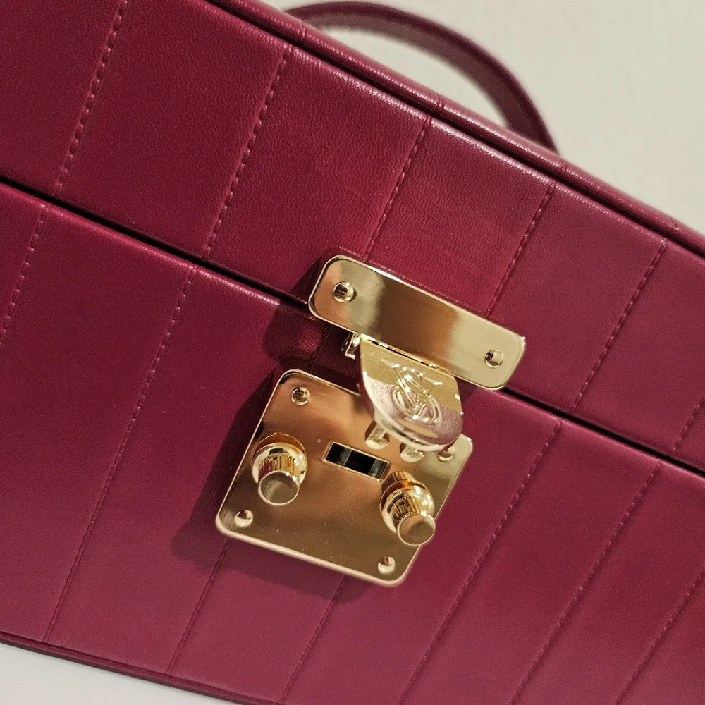 Victoria's Secret jewelry box trunk - Picture 6 of 9
